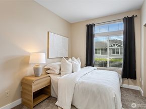 5292 236th Place SE 241, Issaquah WA 98029