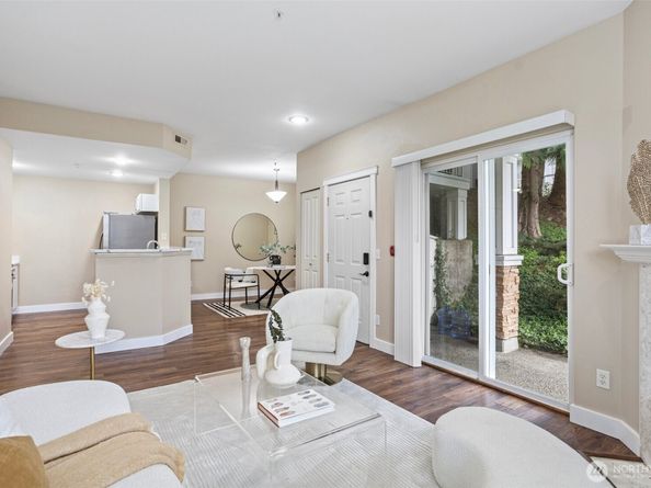 5292 236th Place SE 241, Issaquah WA 98029