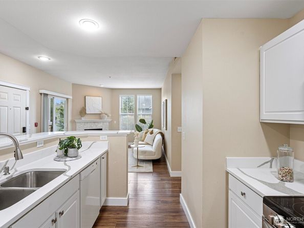 5292 236th Place SE 241, Issaquah WA 98029