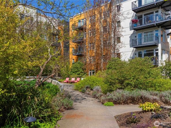 15100 6th Avenue SW 730, Burien WA 98166