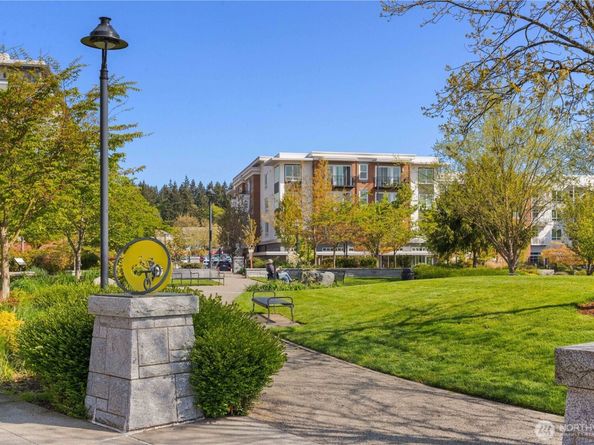 15100 6th Avenue SW 730, Burien WA 98166