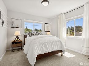 26919 30th Place S 14, Kent WA 98032