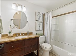 4330 W Lake Sammamish Prkway Parkway SE G114, Issaquah WA 98027