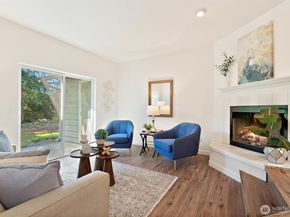 4330 W Lake Sammamish Prkway Parkway SE G114, Issaquah WA 98027