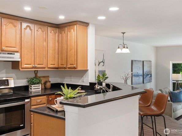 4330 W Lake Sammamish Prkway Parkway SE G114, Issaquah WA 98027