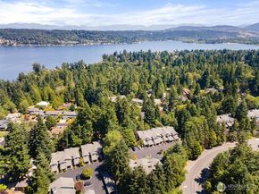 4330 W Lake Sammamish Prkway Parkway SE G114, Issaquah WA 98027