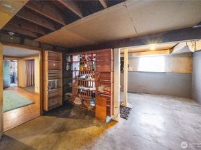 2518 36th Avenue W, Seattle WA 98199