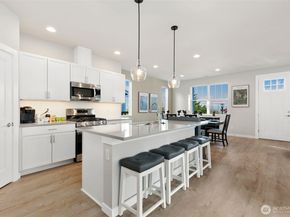 9898 5th Lane SW 23, Seattle WA 98106