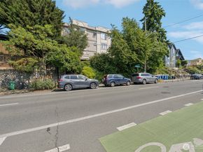 5624 Roosevelt Way NE 202, Seattle WA 98105