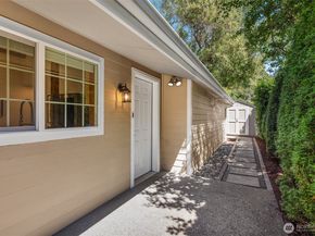 537 30th Avenue E, Seattle WA 98112