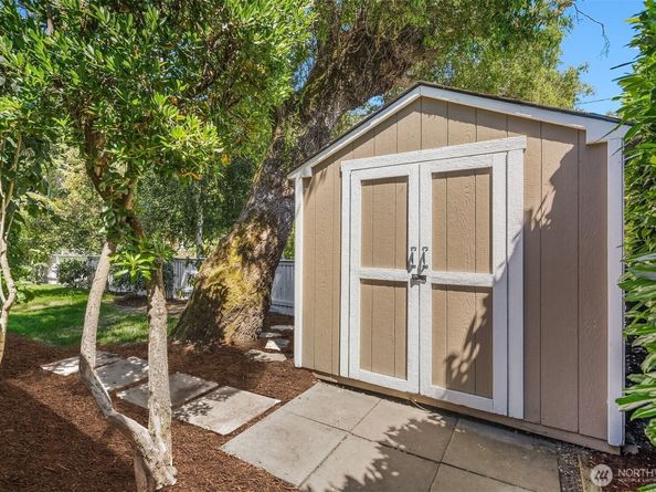 537 30th Avenue E, Seattle WA 98112