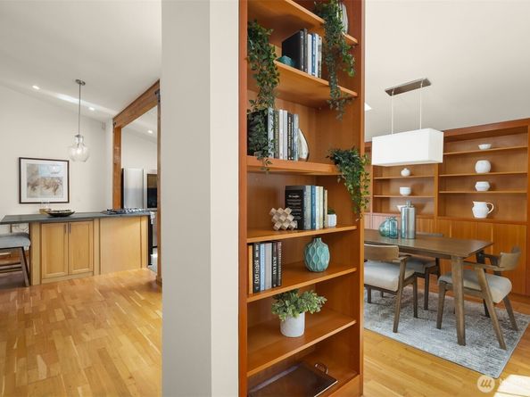 537 30th Avenue E, Seattle WA 98112