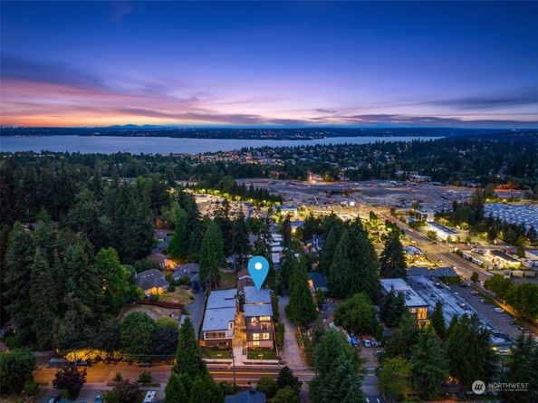 8237 122nd Avenue NE, Kirkland WA 98033