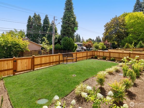 8237 122nd Avenue NE, Kirkland WA 98033