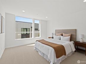 8324 16th Avenue NW D, Seattle WA 98117