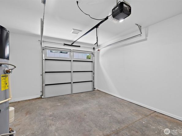 8324 16th Avenue NW D, Seattle WA 98117