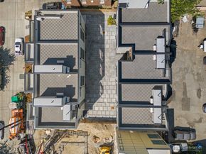 8324 16th Avenue NW D, Seattle WA 98117