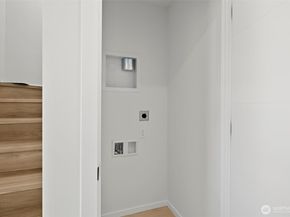 8324 16th Avenue NW D, Seattle WA 98117