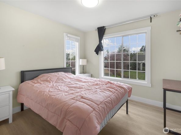 913 S 32nd Street, Renton WA 98055