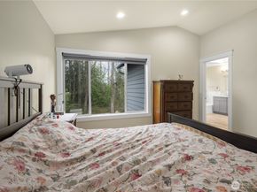 913 S 32nd Street, Renton WA 98055