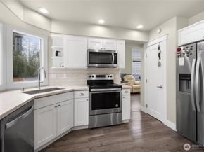 913 S 32nd Street, Renton WA 98055