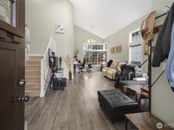913 S 32nd Street, Renton WA 98055
