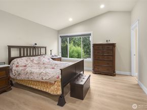 913 S 32nd Street, Renton WA 98055