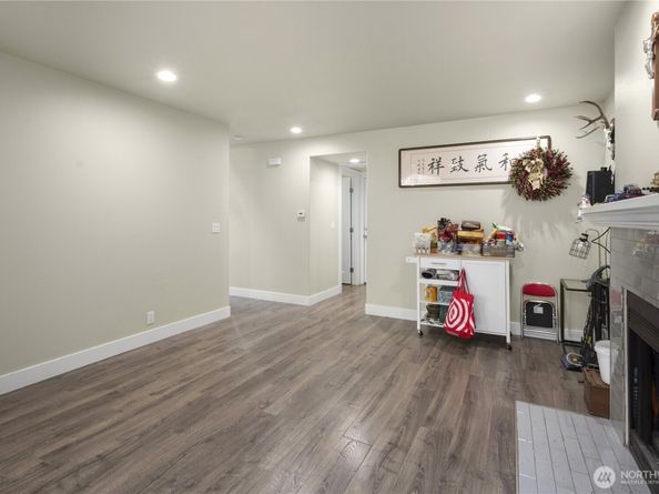 913 S 32nd Street, Renton WA 98055