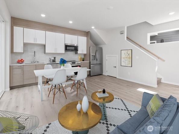 1816 24th Avenue S, Seattle WA 98144