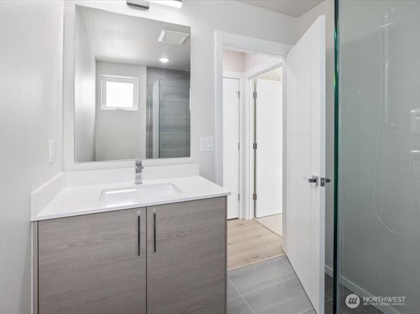 1816 24th Avenue S, Seattle WA 98144