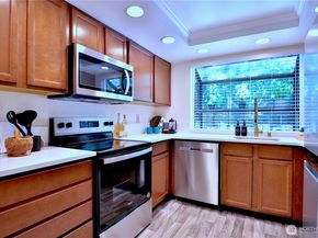 11500 NE 128th Street 48, Kirkland WA 98034