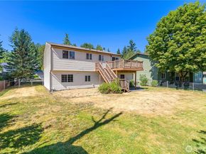 1010 205th Pl Se, Bothell WA 98012