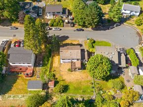1010 205th Pl Se, Bothell WA 98012