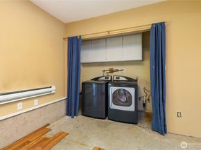 1010 205th Pl Se, Bothell WA 98012