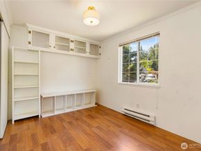 1010 205th Pl Se, Bothell WA 98012