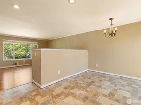 1010 205th Pl Se, Bothell WA 98012
