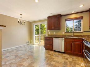 1010 205th Pl Se, Bothell WA 98012