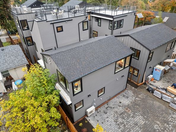 1257 NE 100th Street, Seattle WA 98125