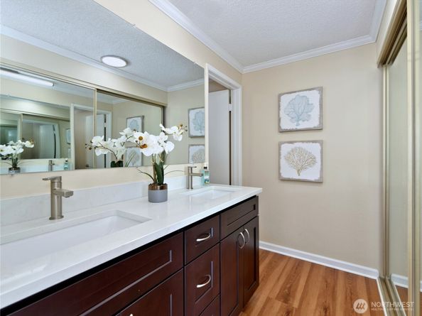 2219 13th Avenue W 1, Seattle WA 98119