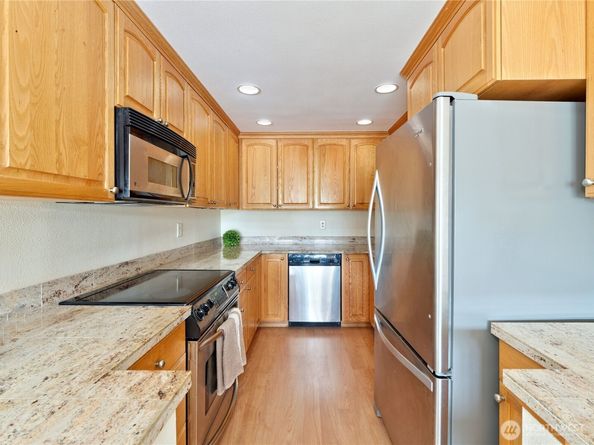 2219 13th Avenue W 1, Seattle WA 98119