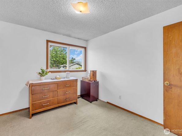 23319 11th Place S, Des Moines WA 98198