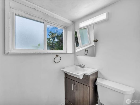 23319 11th Place S, Des Moines WA 98198