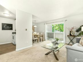 12513 NE 130th Way C204, Kirkland WA 98034