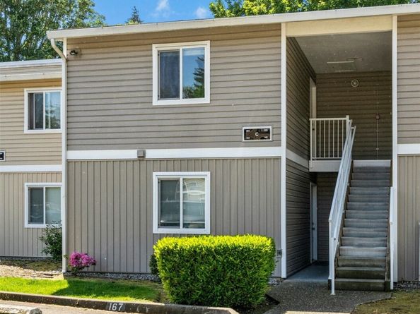 12513 NE 130th Way C204, Kirkland WA 98034