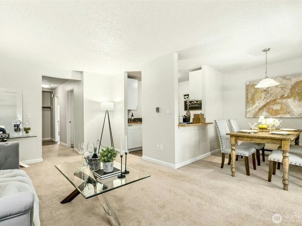 12513 NE 130th Way C204, Kirkland WA 98034