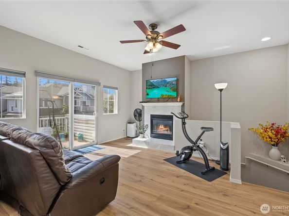 23782 SE Summerhill Lane 54, Issaquah WA 98029