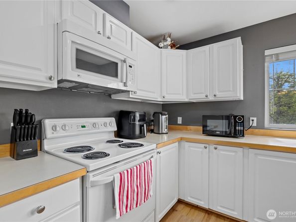 23782 SE Summerhill Lane 54, Issaquah WA 98029