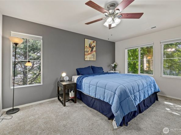 23782 SE Summerhill Lane 54, Issaquah WA 98029
