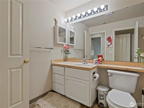23782 SE Summerhill Lane 54, Issaquah WA 98029