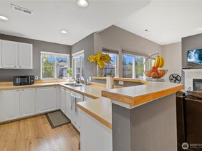 23782 SE Summerhill Lane 54, Issaquah WA 98029
